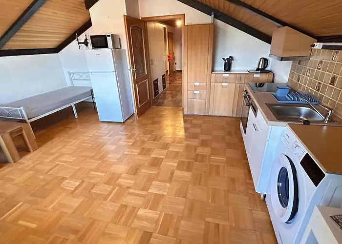 Apartment Monteurwohnung Vicy Mit Gartenblick